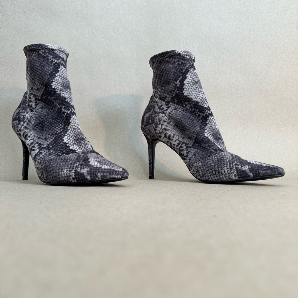 Snakeskin Patterned Women's Ankle Boots